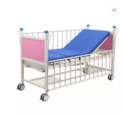 Manuelle reizbares Kinderbett des Krankenhaus-pädiatrische Bett-zwei mit Bett-Hauptbrettern