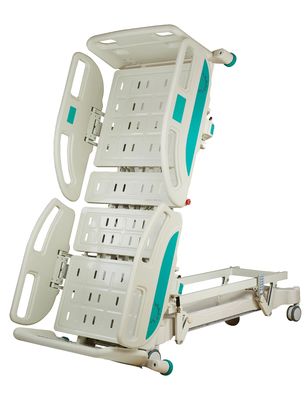 Fünf Funktions-elektrisches Krankenhaus-Bett, das geduldiges Bett für Bett-Patienten steht
